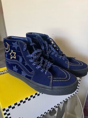 Navy Mickey Mouse High-Top Sneakers - Yellow Stitching